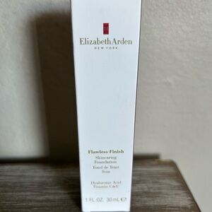 NEW Elizabeth Arden Flawless Finish Skincaring Foundation - 440W